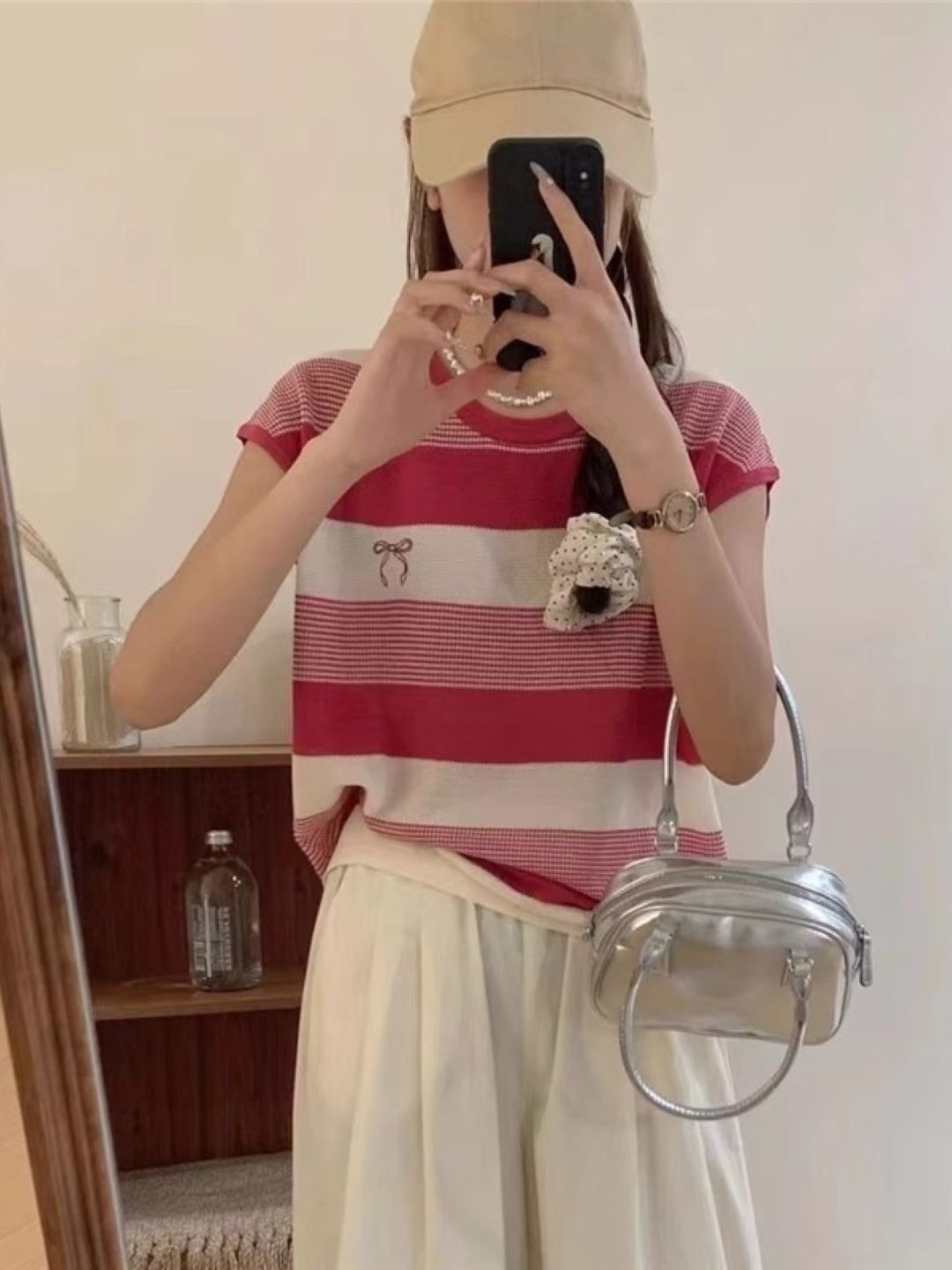 

KPOP Women Striped Pullover, Red