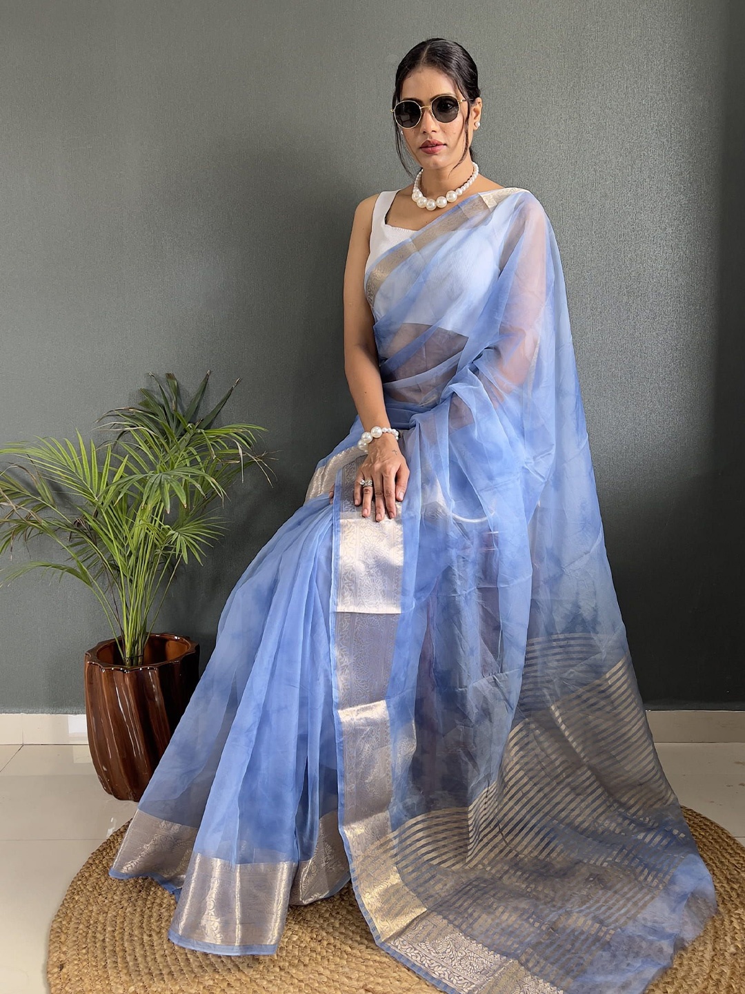 

V3 FASHION STUDIO Woven Design Kanjeevaram Saree, Blue