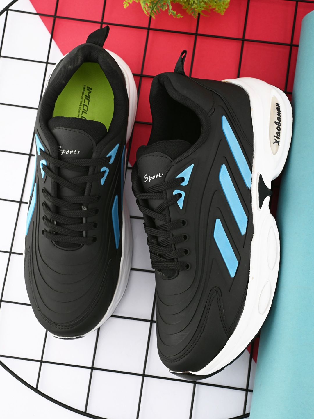 

IMCOLUS Men Colourblocked Lace-Ups Sneakers, Black