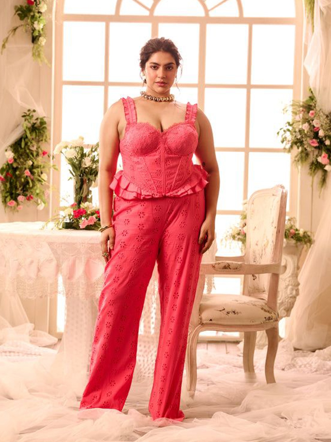 

Lea Clothing Co. Plus Size Self Design Shoulder Straps Corset Top With Trousers, Pink