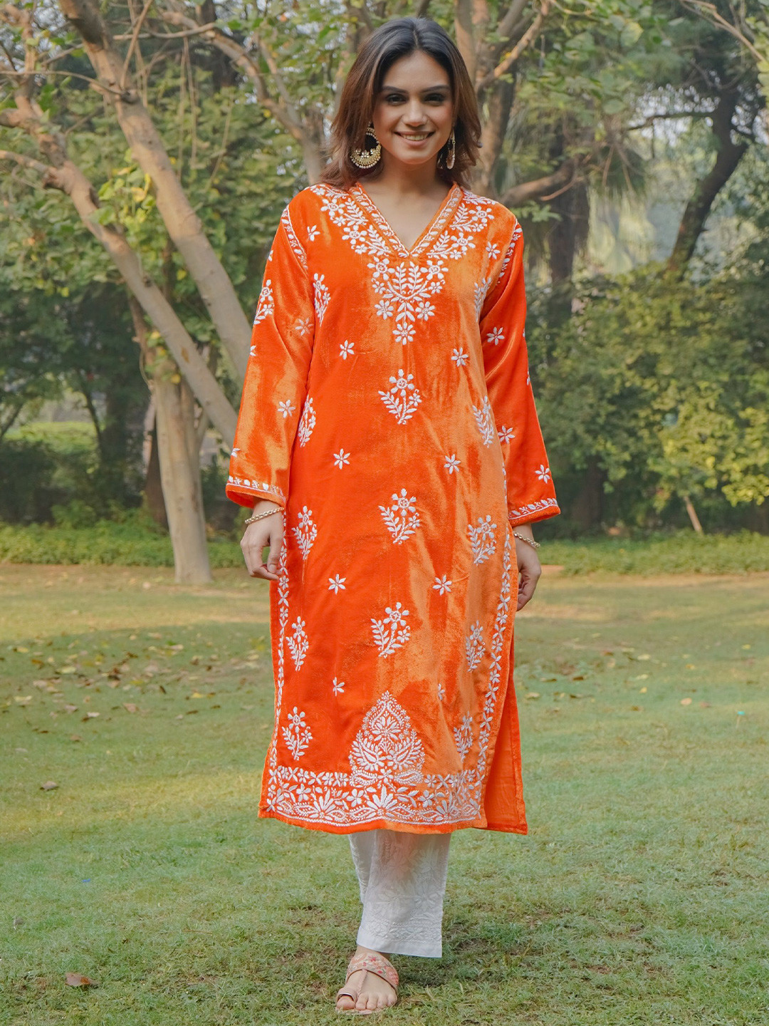 

HOUSE OF KARI Floral Embroidered Chikankari Velvet Straight Kurta, Orange