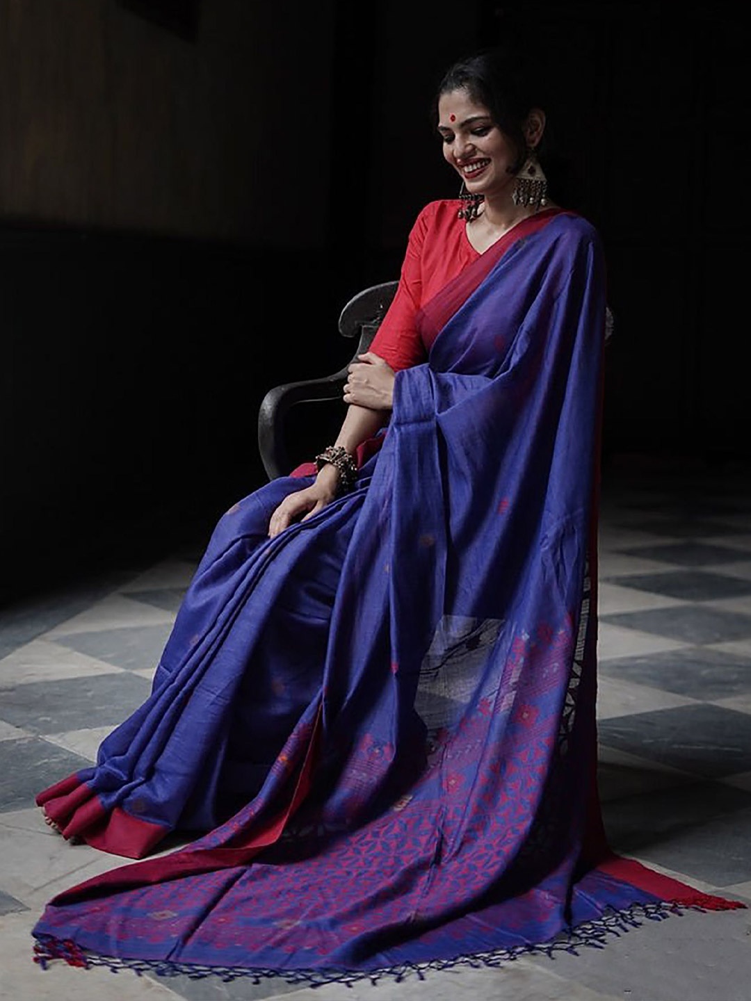

Anjaneya Sarees Woven Design Banarasi Saree, Blue