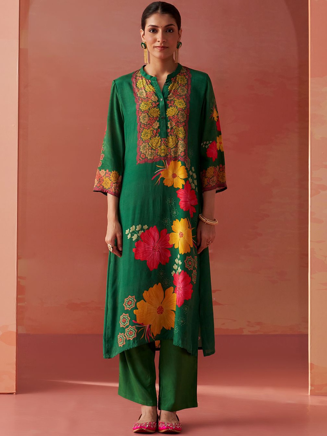 

Lakshita Floral Printed Top With Trousers, Green