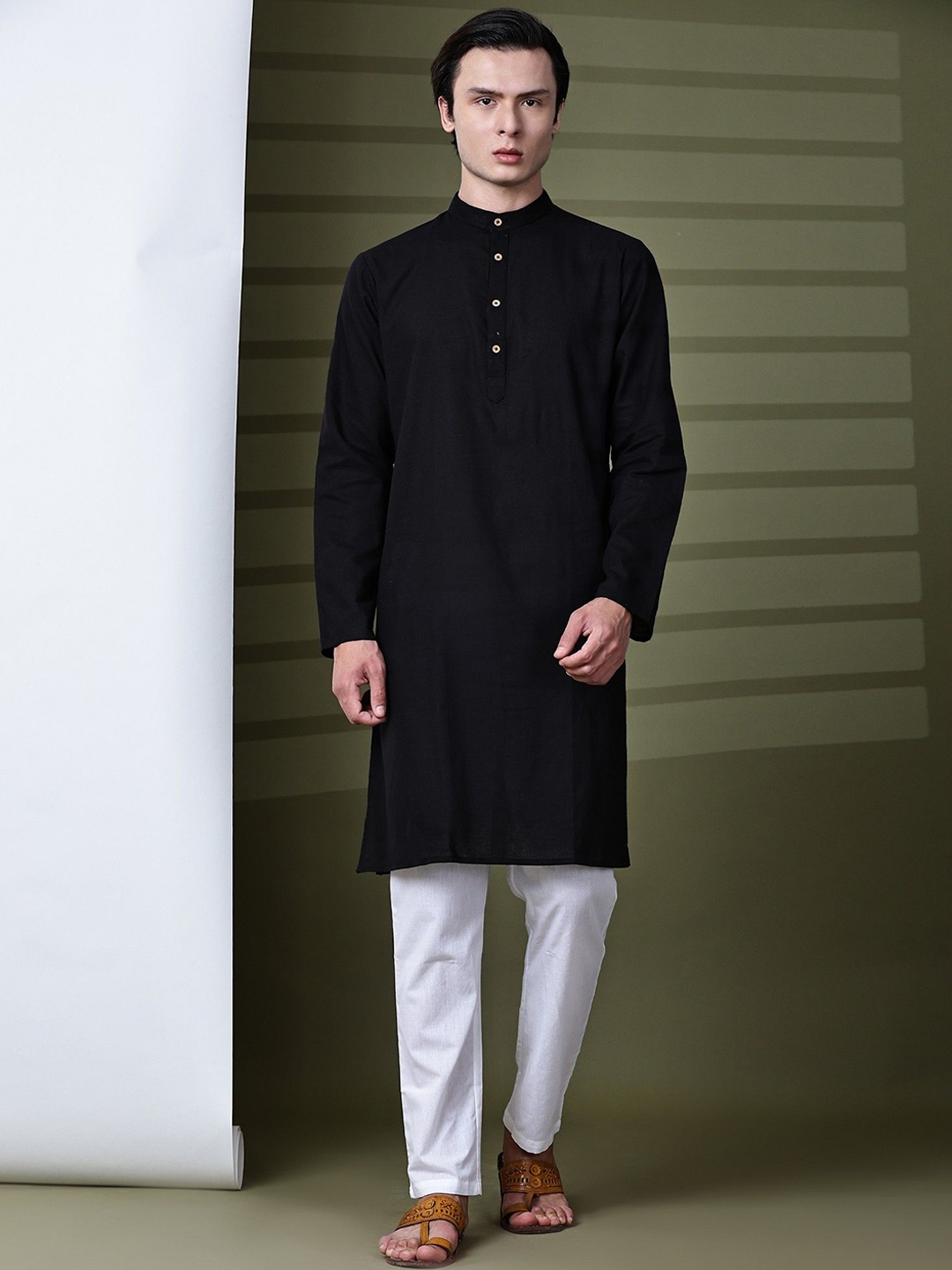 

SKAVIJ Men Regular Cotton Linen Straight Kurta with Pyjamas, Black