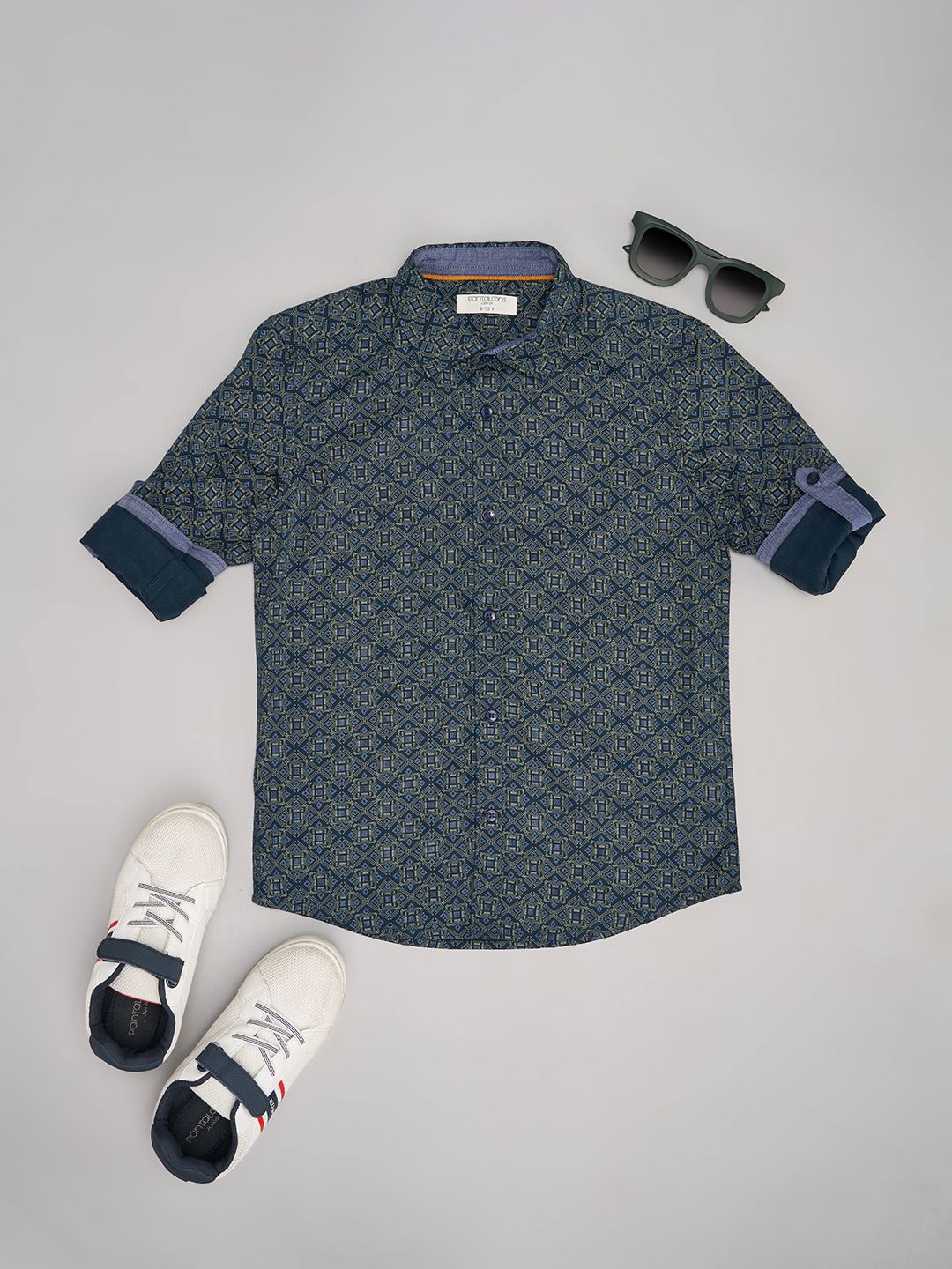 

Pantaloons Junior Boys Floral Opaque Party Shirt, Navy blue