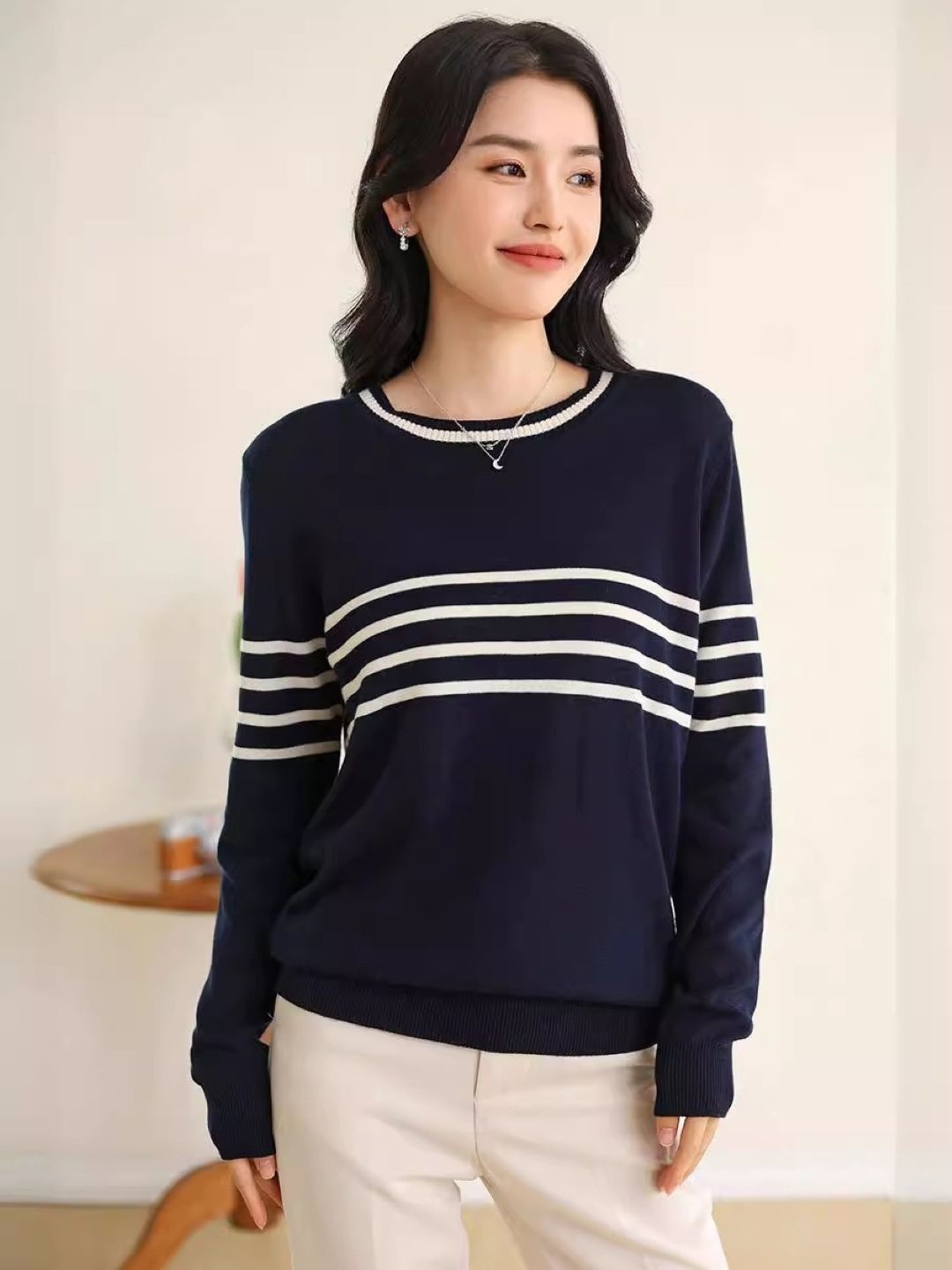 

KPOP Women Striped Round Neck Pullover, Navy blue