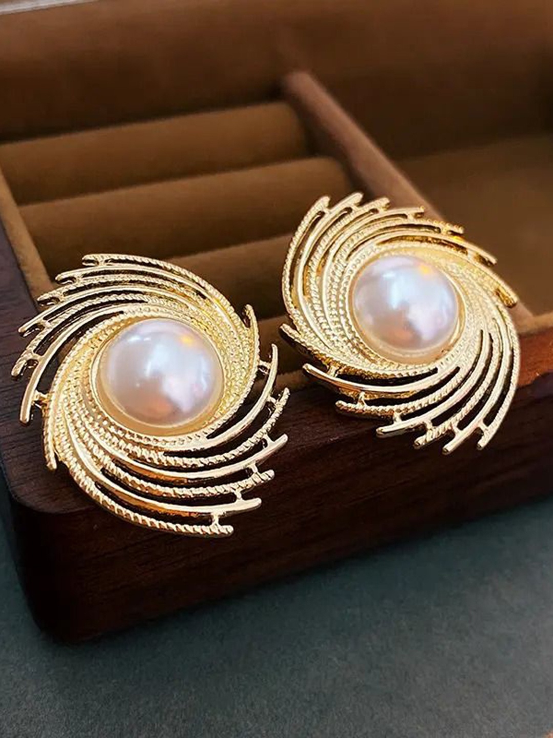 

DIVASTRI Stainless Steel Gold Plated Pearls Floral Studs