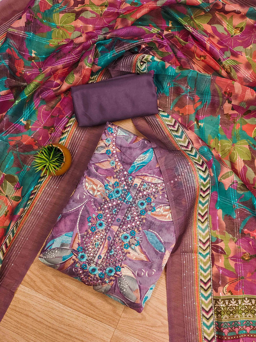 

KALINI Floral Embroidered Sequinned Unstitched Dress Material, Lavender