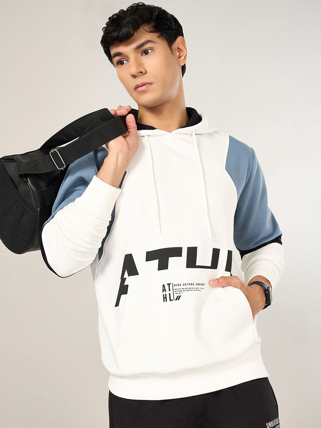 

Ajile by Pantaloons Men Colourblocked Sweatshirt, White