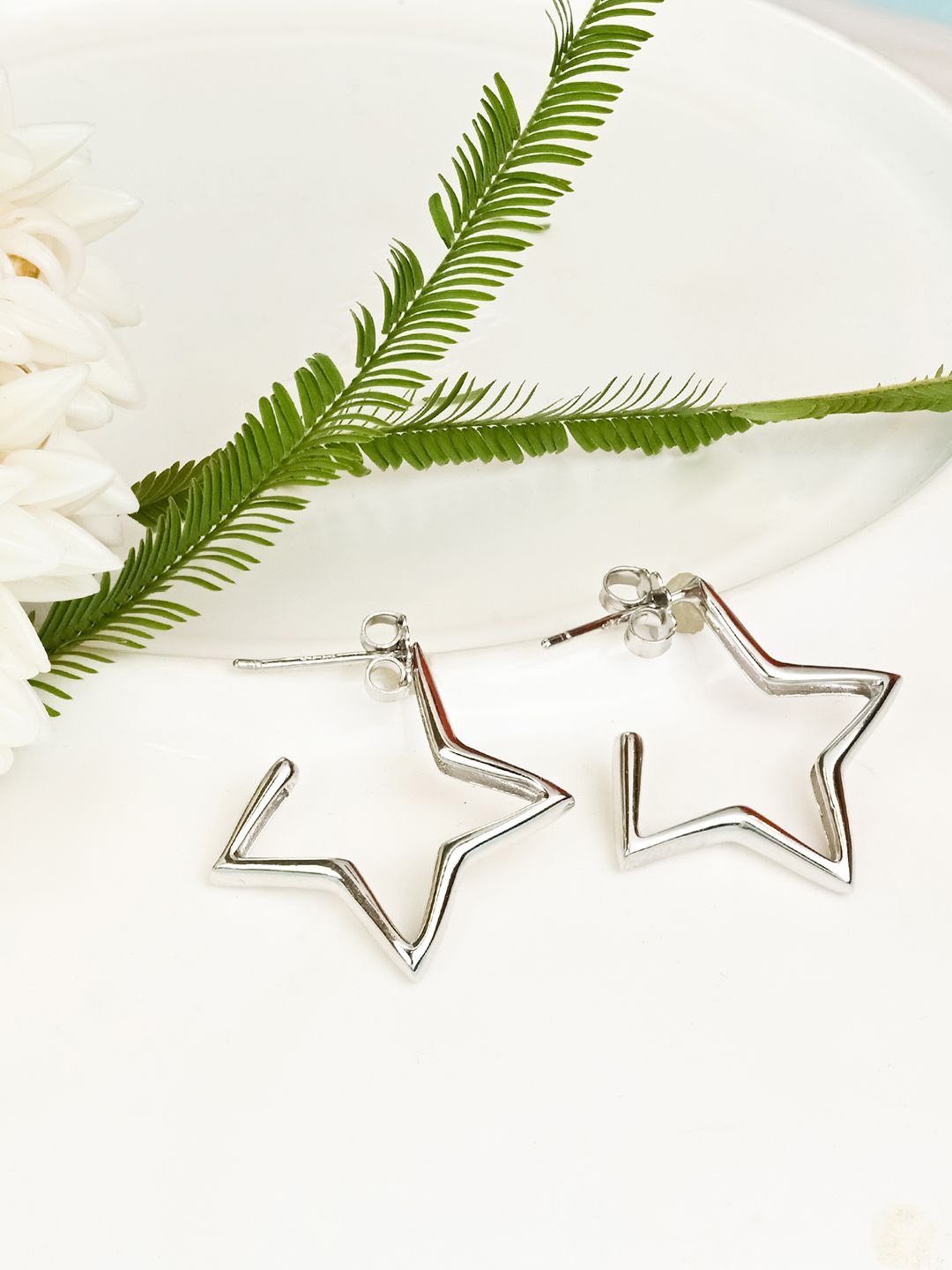 

TOUCH925 Pure Silver Star Shaped Studs