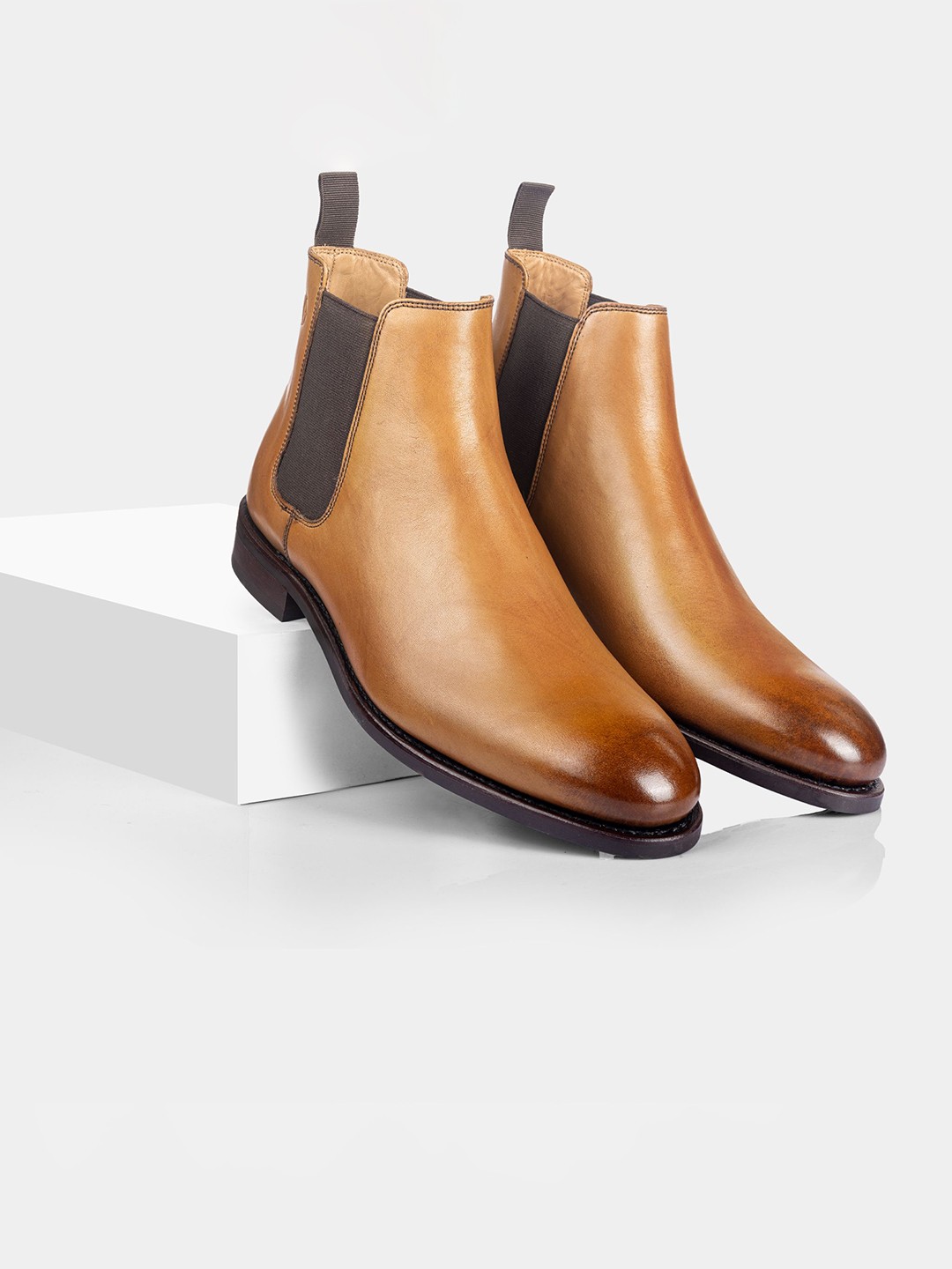 

LA MARCA Stevan Men Leather Casual Chelsea Boots, Tan