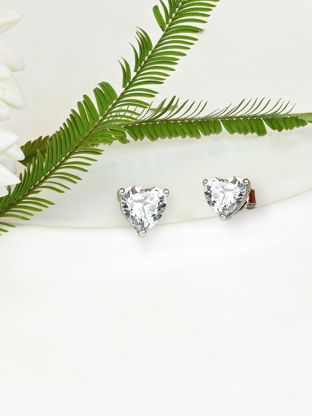 

TOUCH925 Silver Heart Shaped Cubic Zirconia Studs