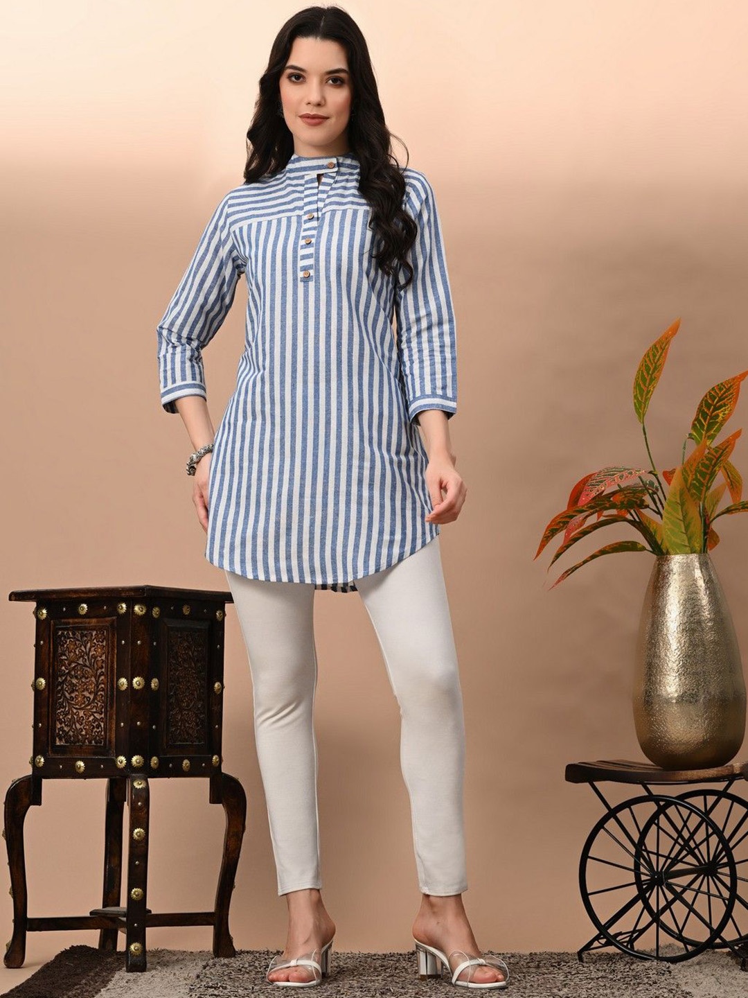 

Kairab Striped Mandarin Collar A-Line Kurti, Blue