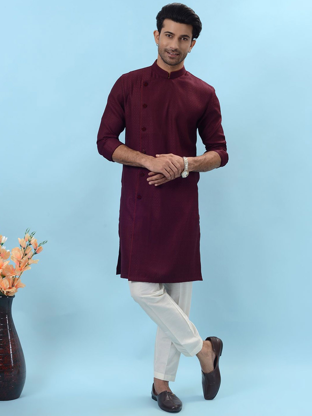 

THE KURTA COMPANY Geometric Woven Design Mandarin Collar Angrakha Straight Kurta, Maroon