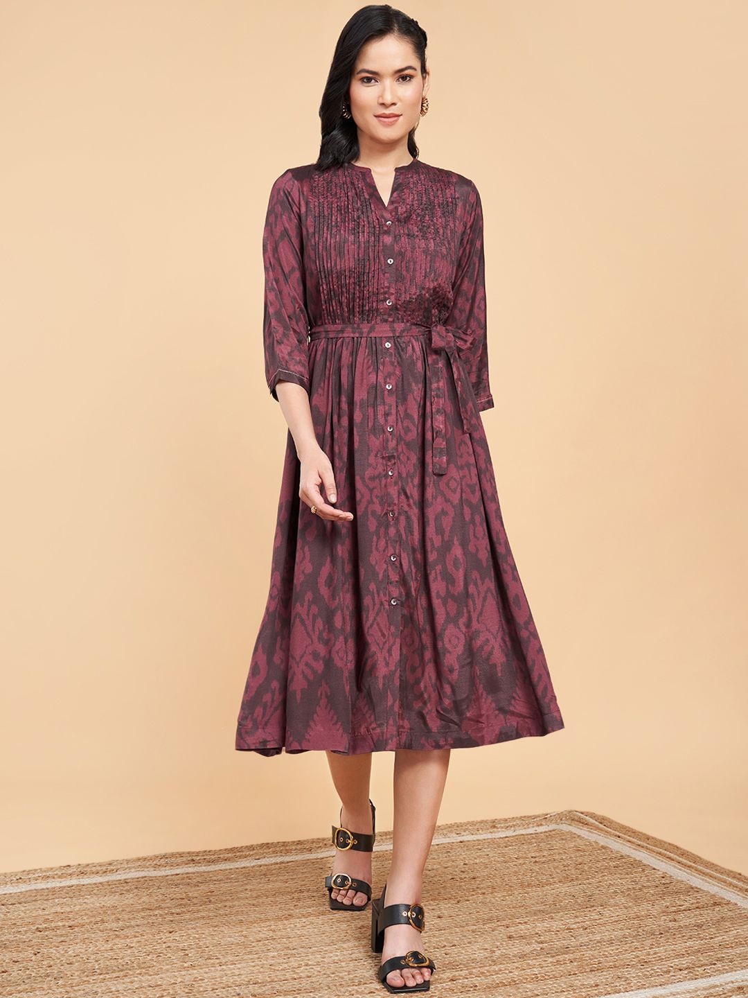 

Marigold Lane Women Ethnic Motifs Round Neck Three-Quarter Sleeves Fit & Flare Midi Dress, Maroon