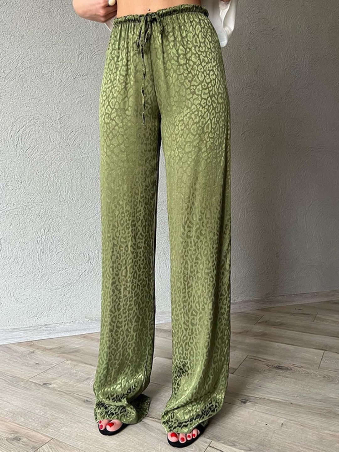 

KPOP Women Animal Printed Regular Fit Trousers, Green