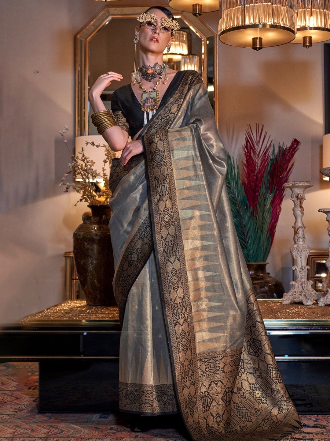 

DEVATITHI Zari Woven Design Tissue Saree, Grey