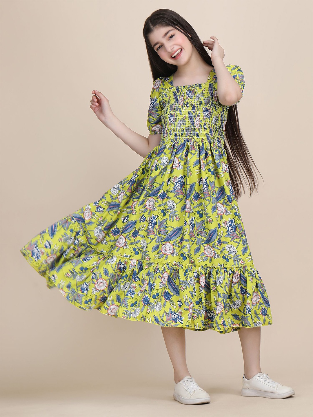 

DEKLOOK Girls Puff Sleeve Crepe Fit & Flare Dress, Yellow