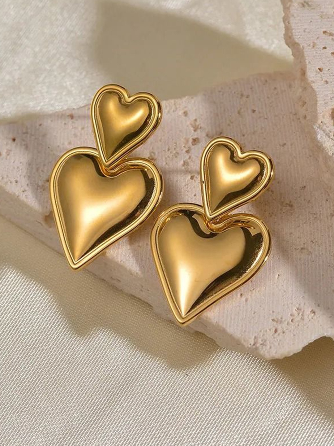 

DIVASTRI Gold-Plated Stainless Steel Anti Tarnish Heart Shaped Drop Earrings