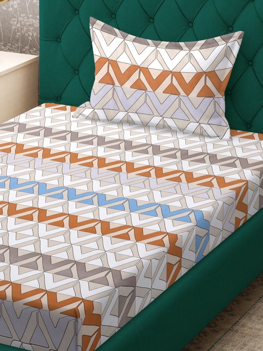 

Aura Peach & White Geometric Printed Fitted 300TC Single Bedsheet With Pillow Cover