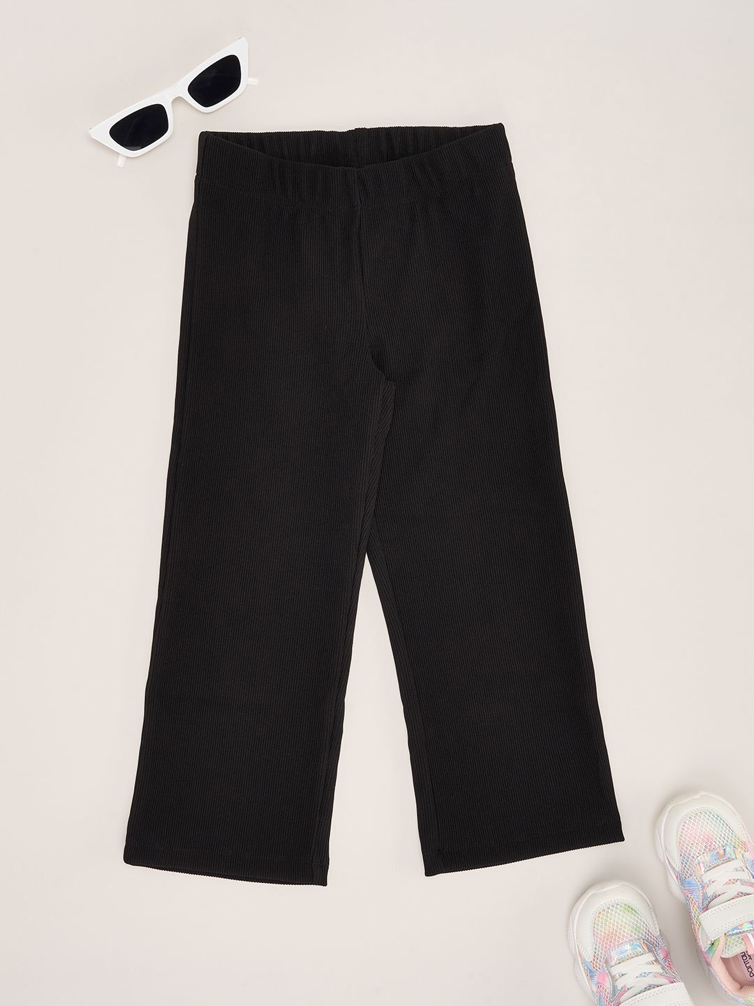 

Pantaloons Junior Girls Mid Rise Regular Trousers, Black