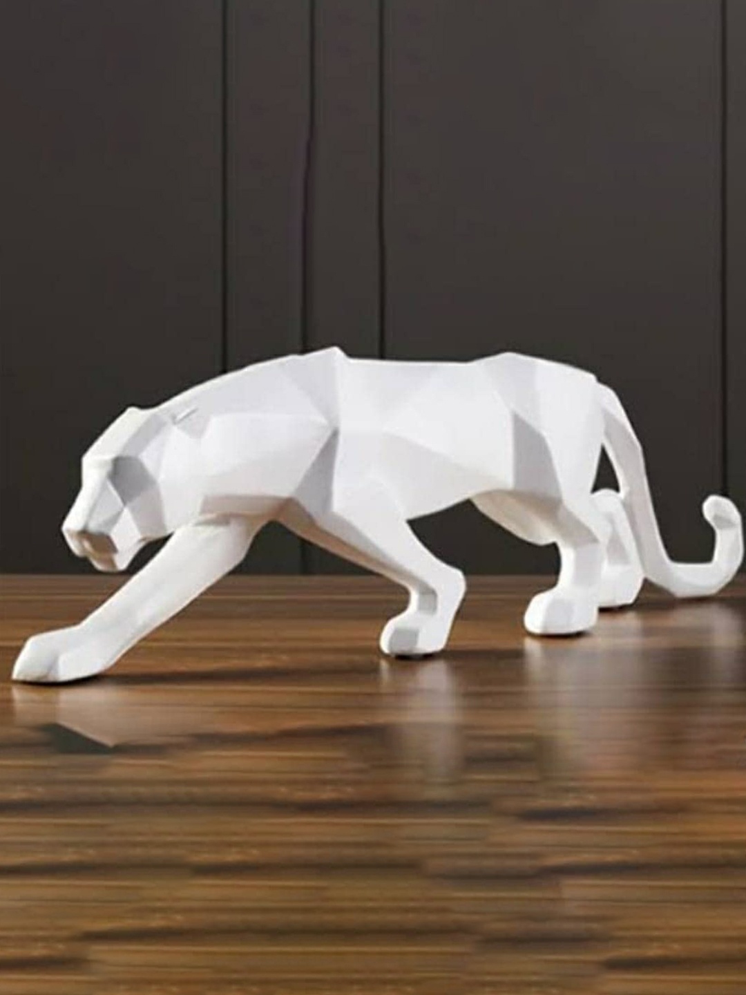 

Zart White Birds and Animals Showpiece