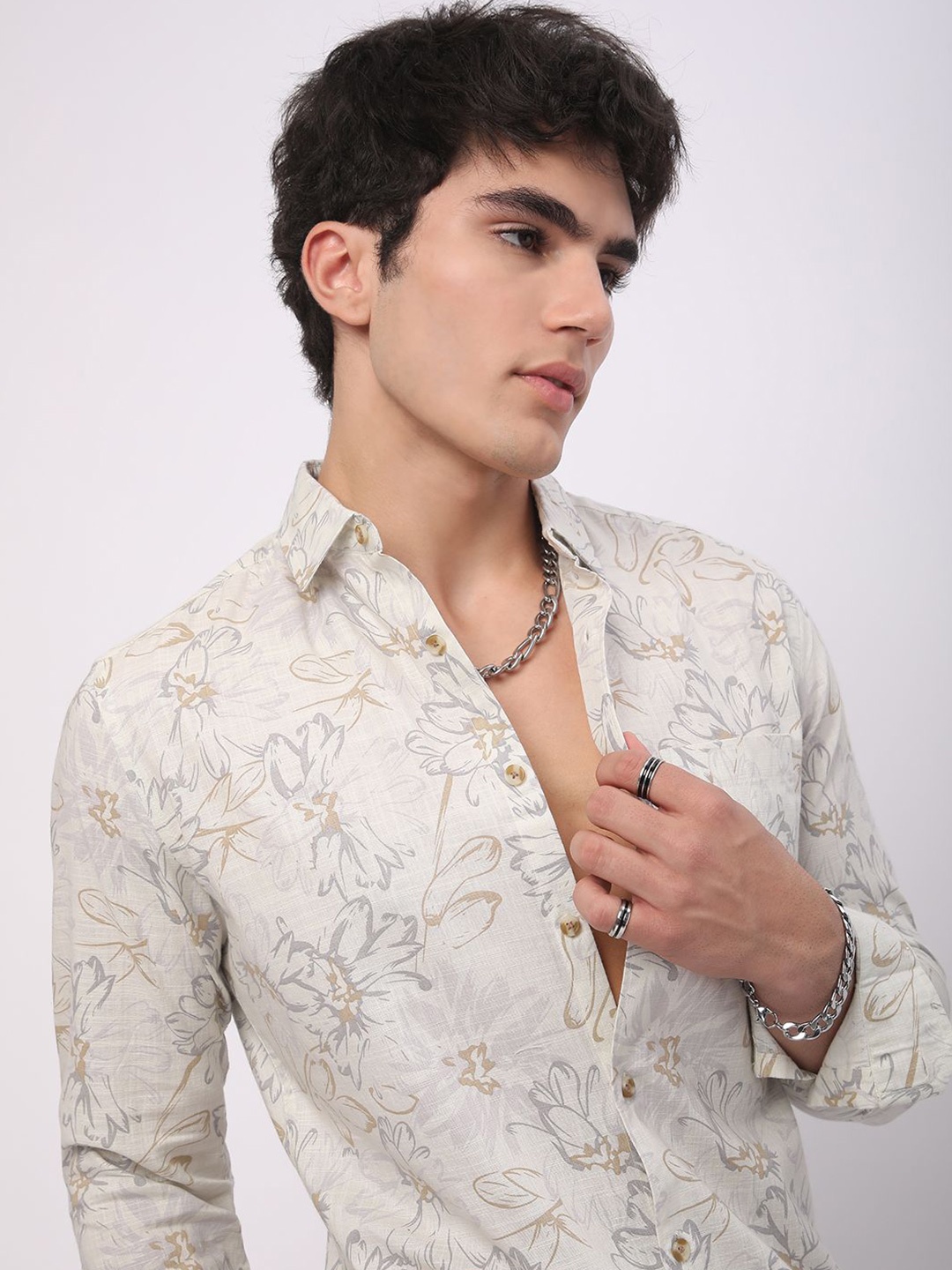 

VASTRADO Classic Slim Fit Floral Printed Casual Shirt, Off white