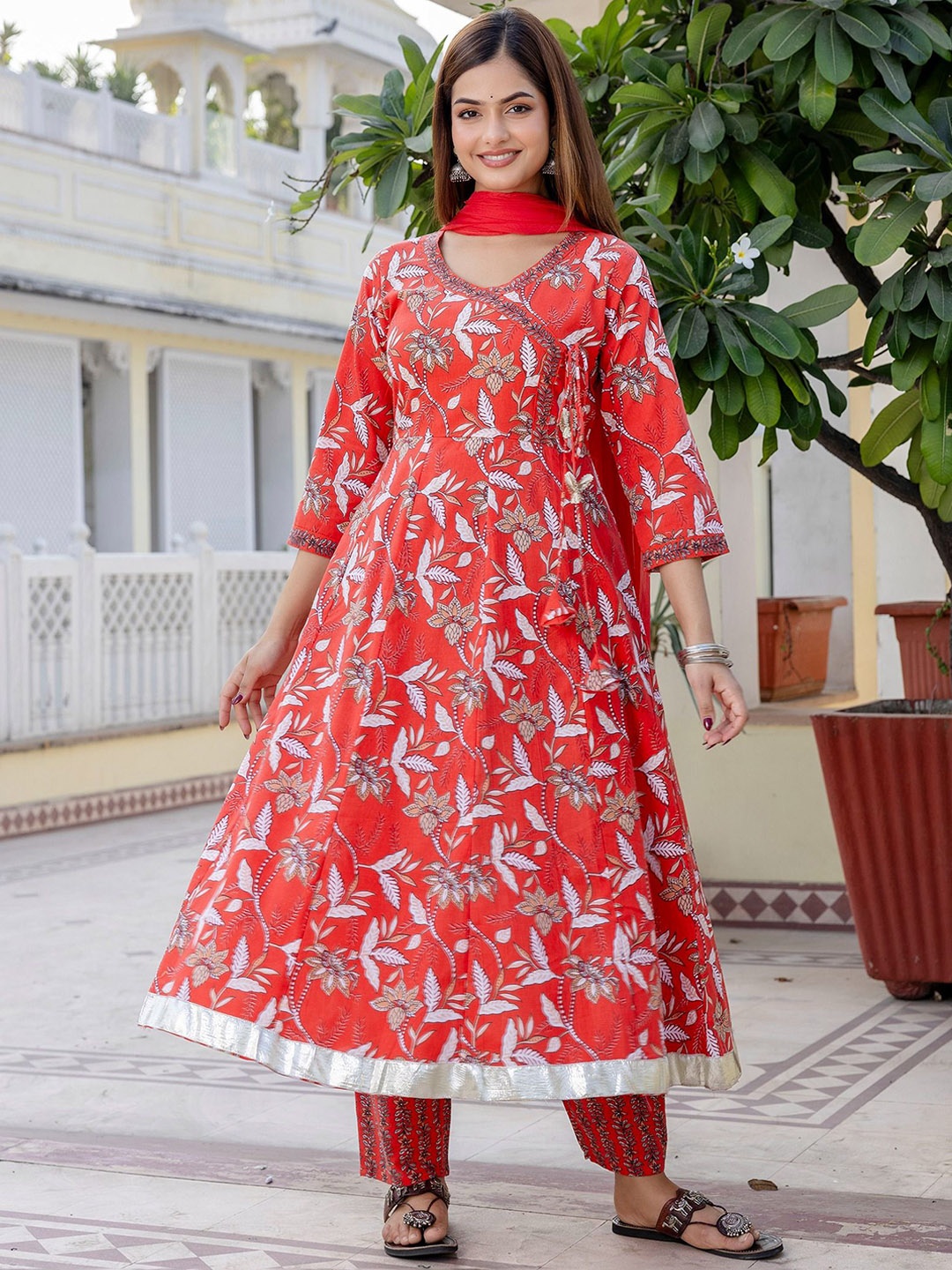 

PARTHVI Floral Printed Angrakha Pure Cotton Anarkali Kurta With Trousers & Dupatta, Red