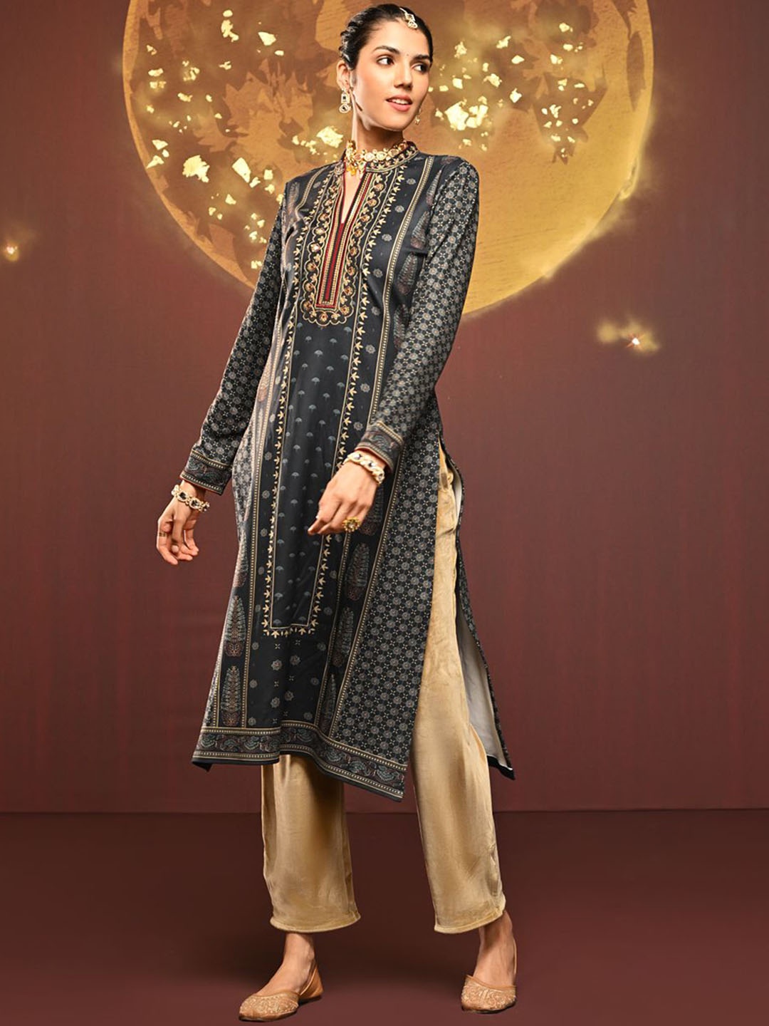 

Lakshita Ethnic Motifs Printed Straight Kurta, Black