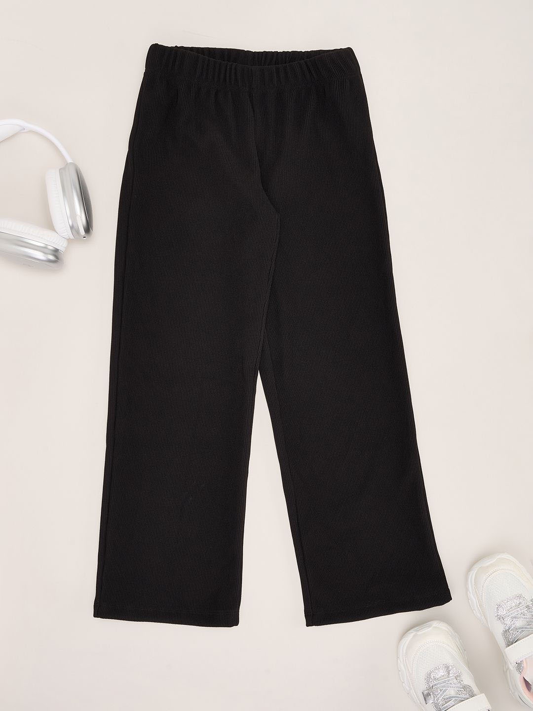 

Pantaloons Junior Girls Mid Rise Regular Fit Trousers, Black