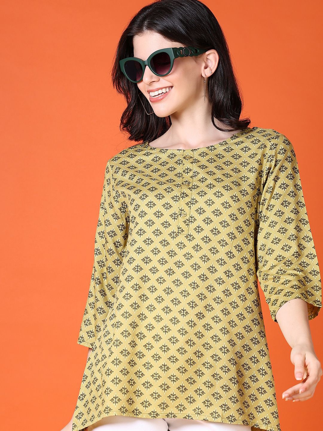 

V-Mart Women Geometric Printed Kurti, Green