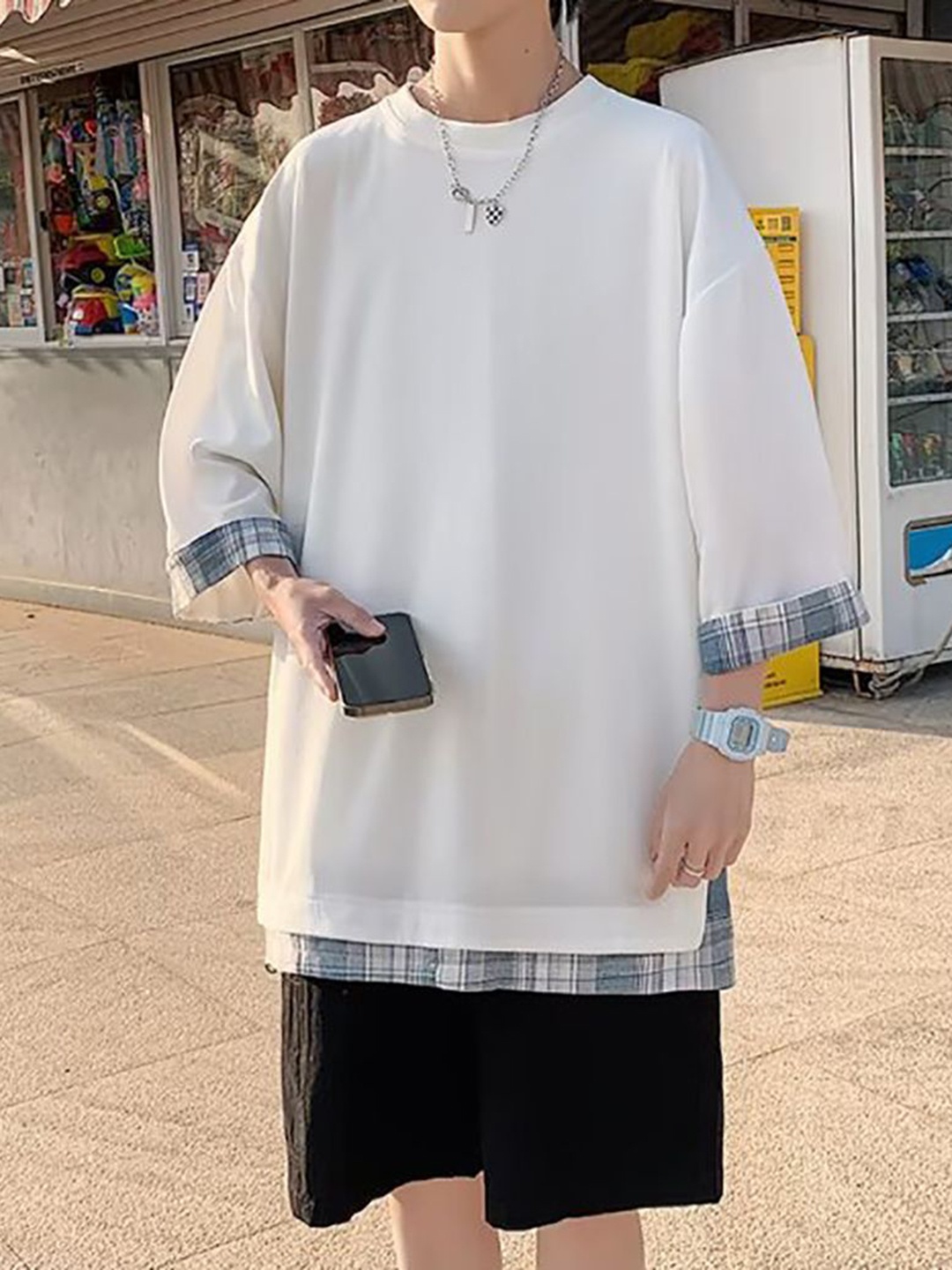 

StyleCast x Revolte Men Solid Round Neck Oversized T-shirt, White