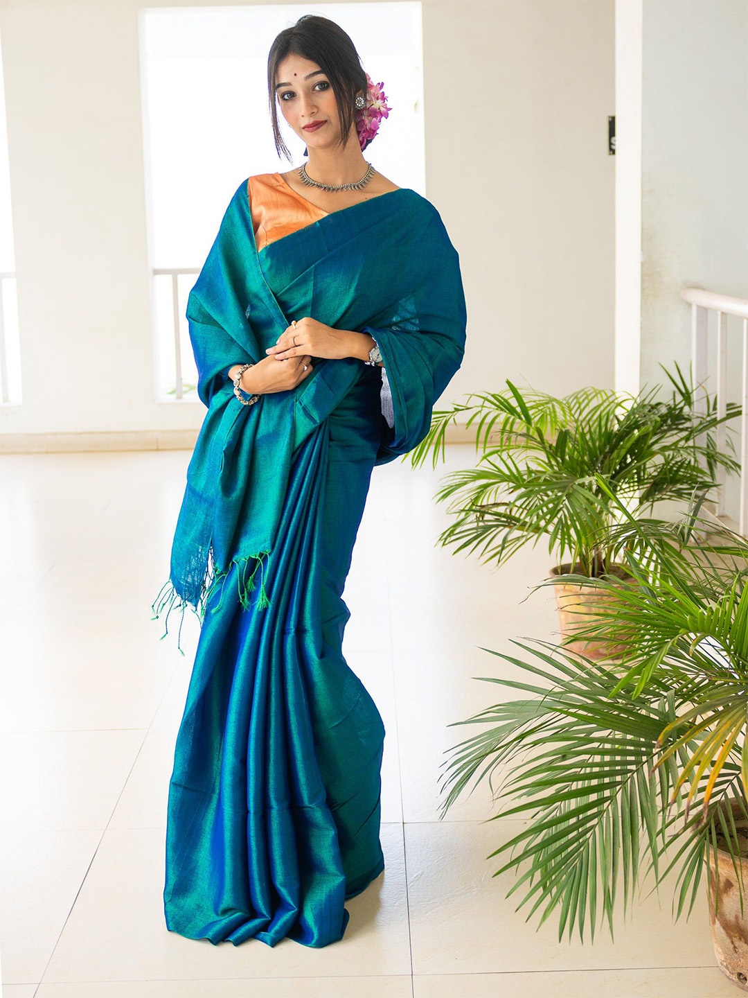 

Uttariya Solid Zari Saree, Blue