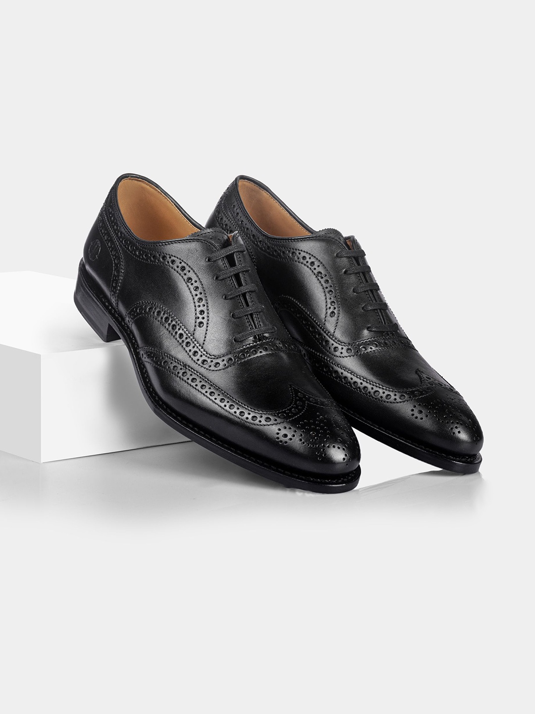 

LA MARCA Men Textured Formal Brogues, Black