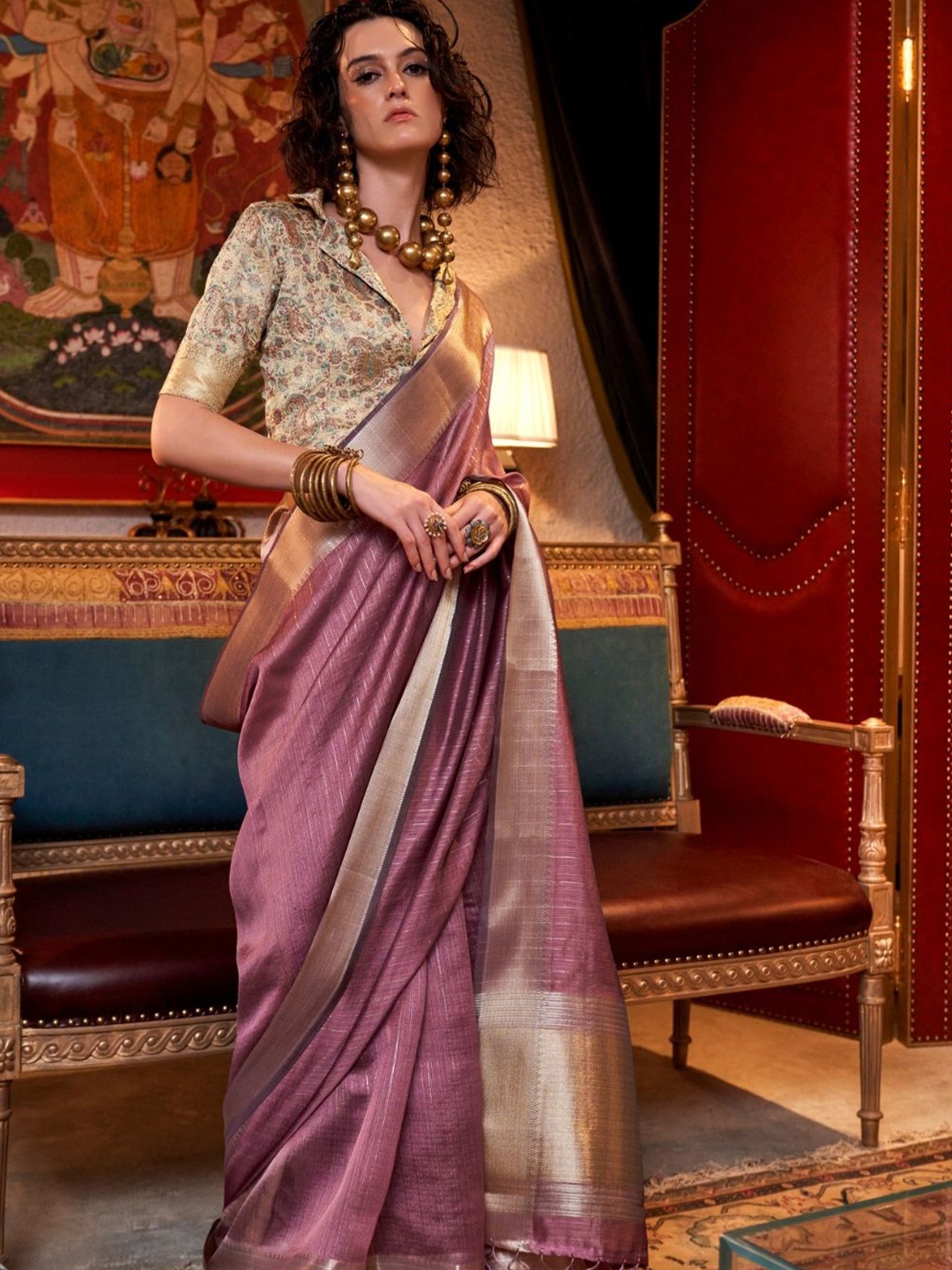 

DEVATITHI Zari Woven Design Saree, Purple