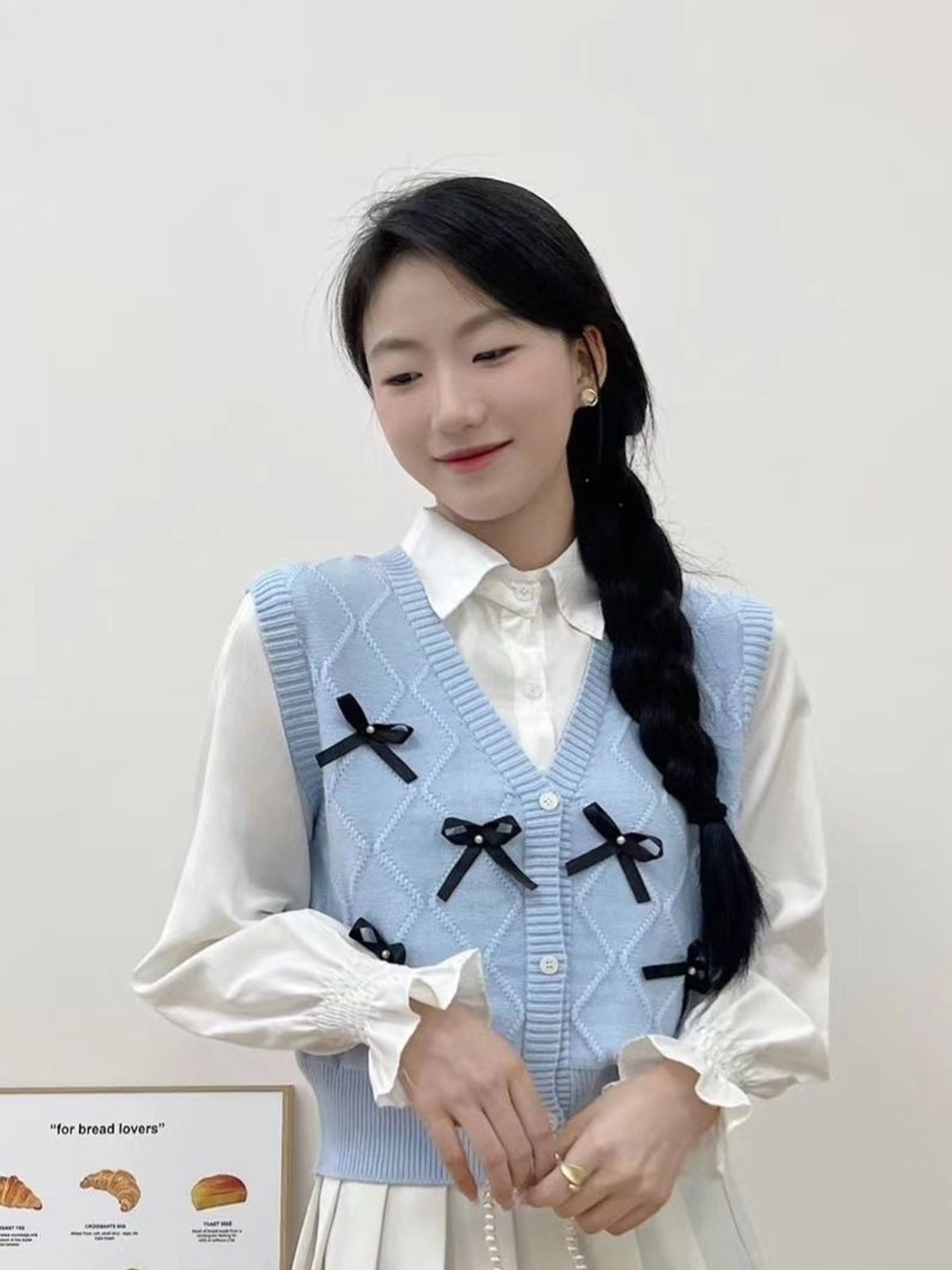 

KPOP Women V-Neck Embellished Self Design Sleeveless Front-Open Sweater, Blue