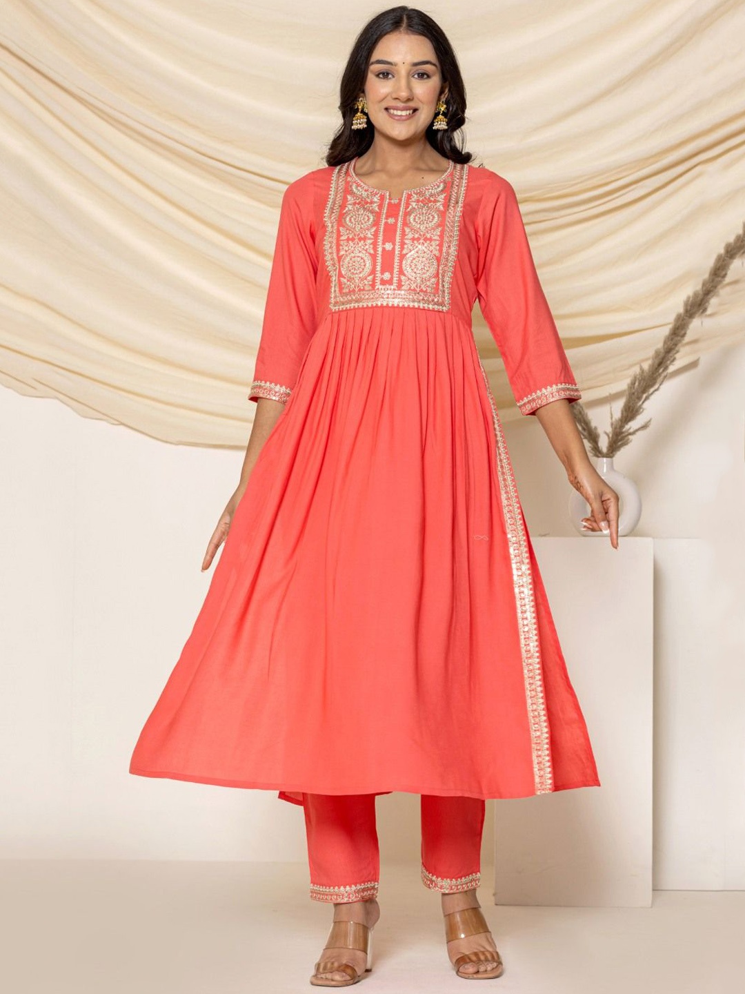 

VEDANA Floral Embroidered Round Neck High Slit Sequinned Kurta With Trouser, Peach