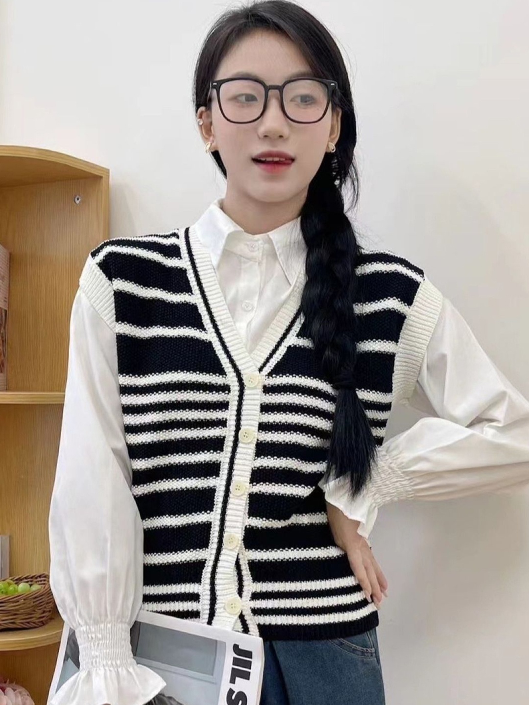 

KPOP Women Striped Sweater Vest, Black