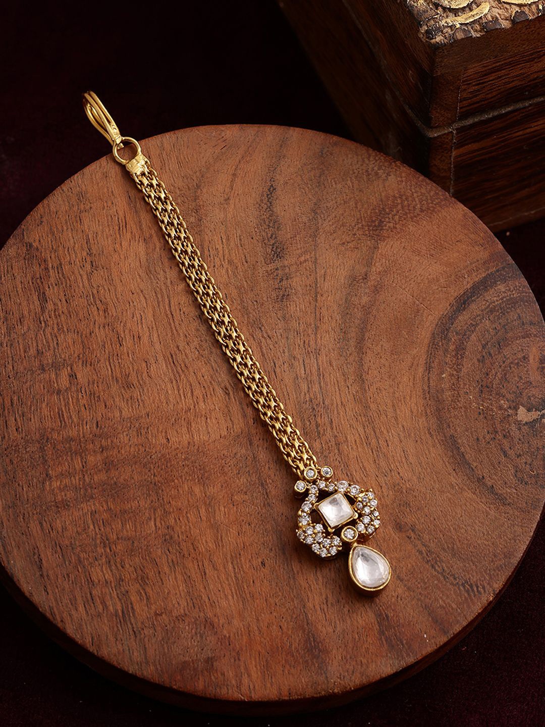 

Ruby Raang Gold-Plated Kundan Studded Maang Tikka Head Jewellery