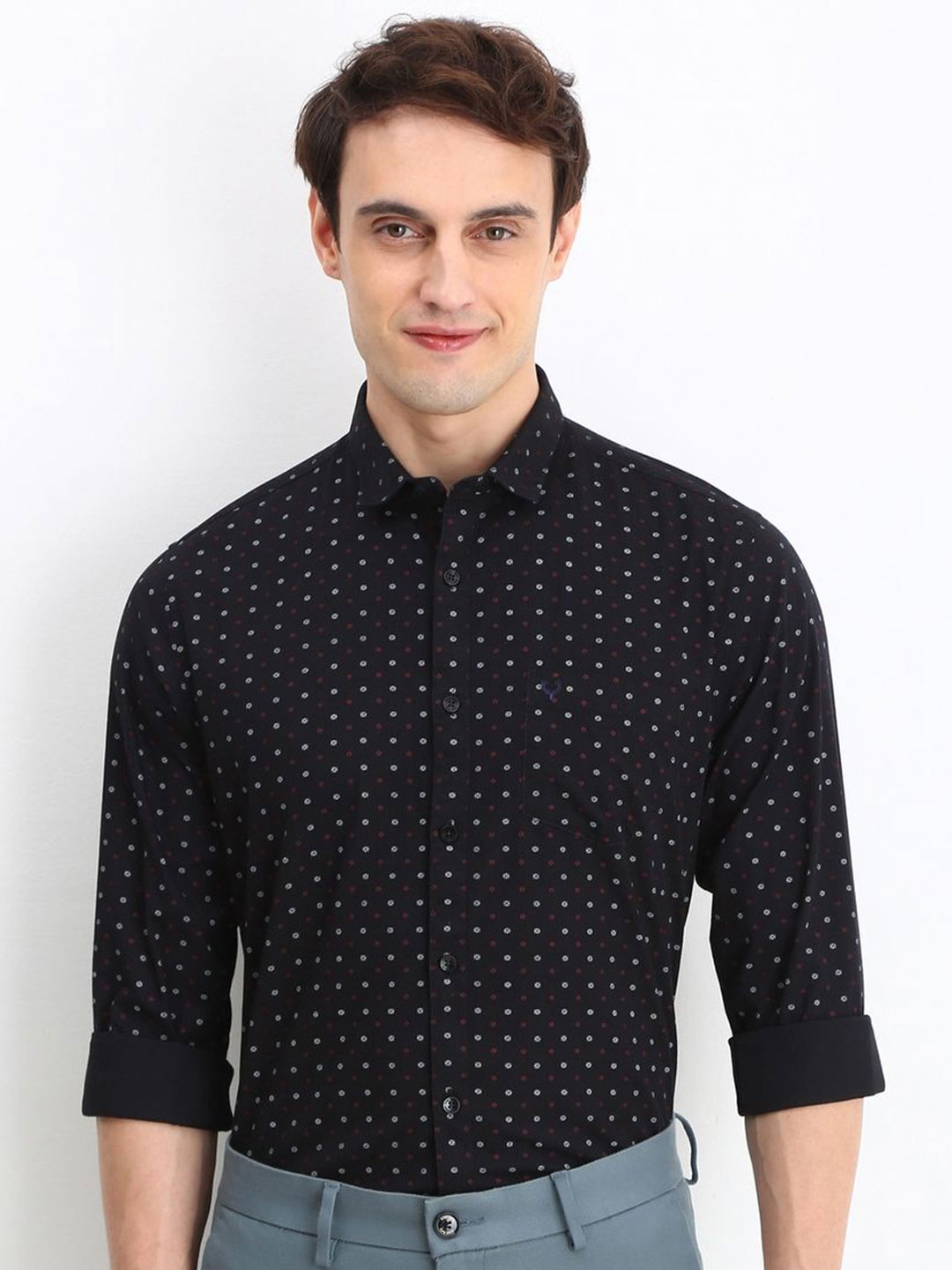 

Allen Solly Men Slim Fit Opaque Printed Casual Shirt, Black