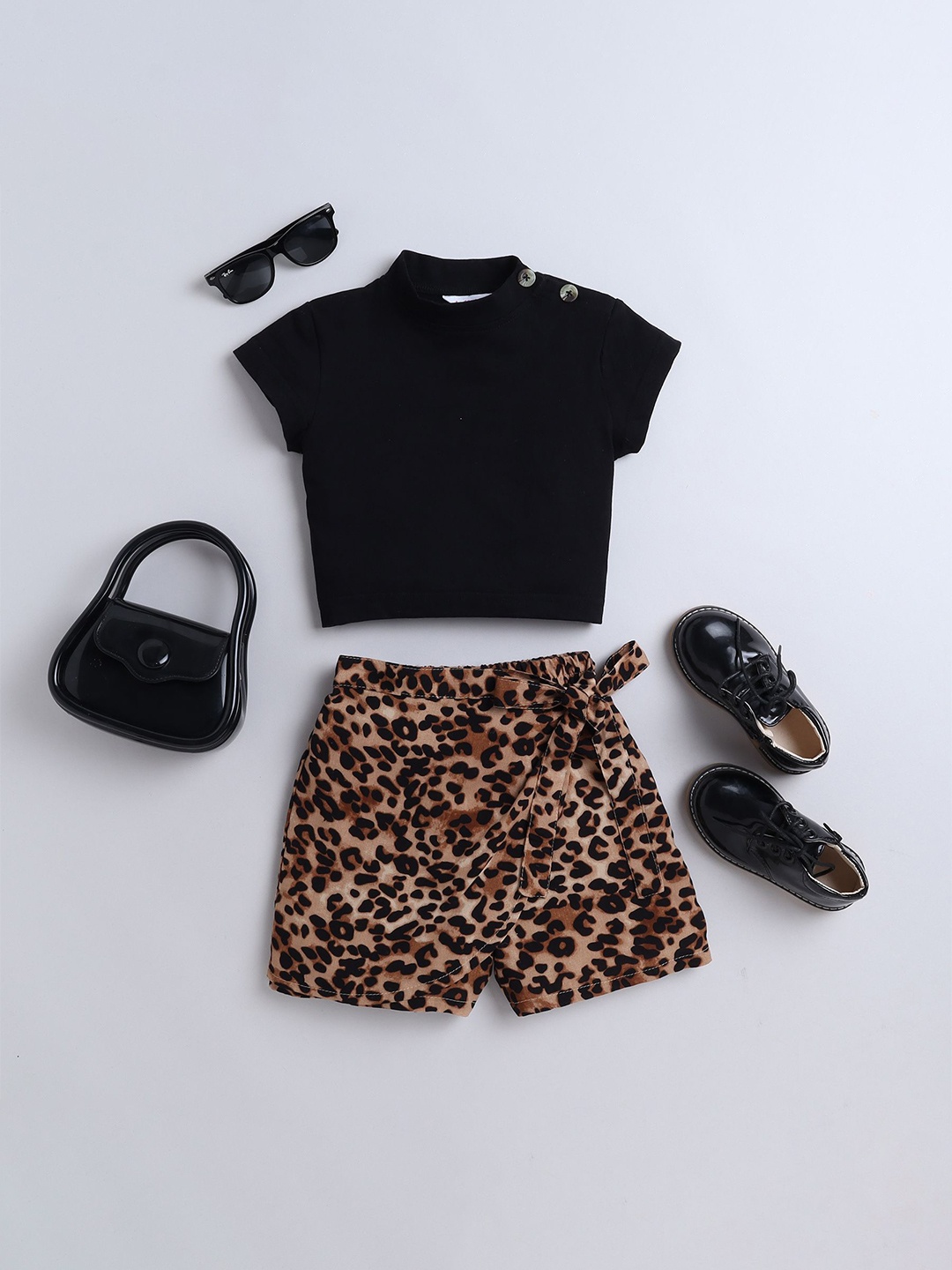 

taffykids Girls Round Neck Crop Top With Skorts, Black