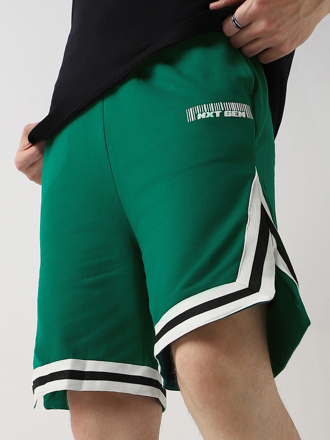 

Bewakoof Men Typography Printed Relaxed Fit Shorts, Green