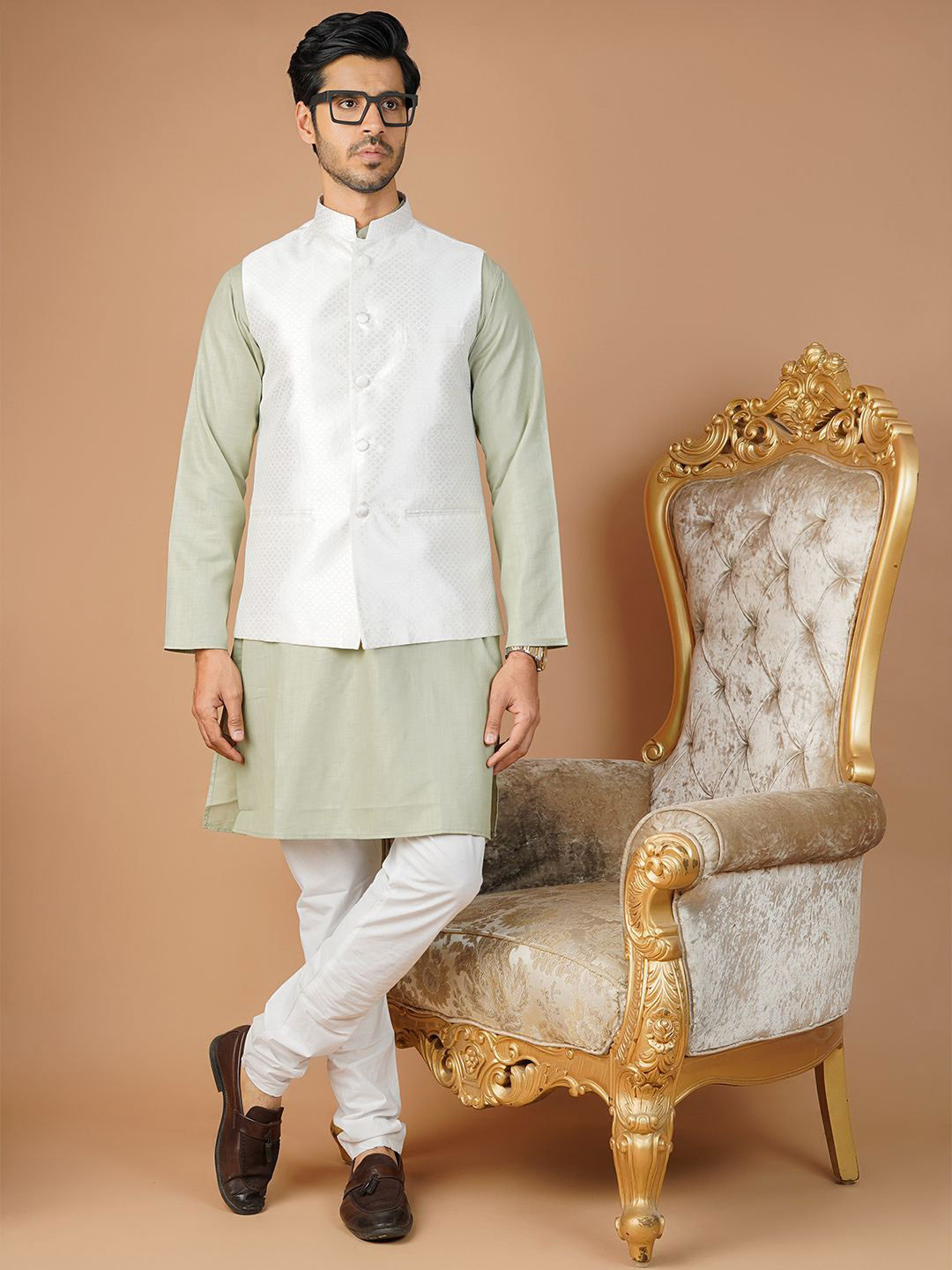 

Wintage Mandarin Collar Cotton Silk Straight Kurta with Pyjamas & Nehru Jacket, Green