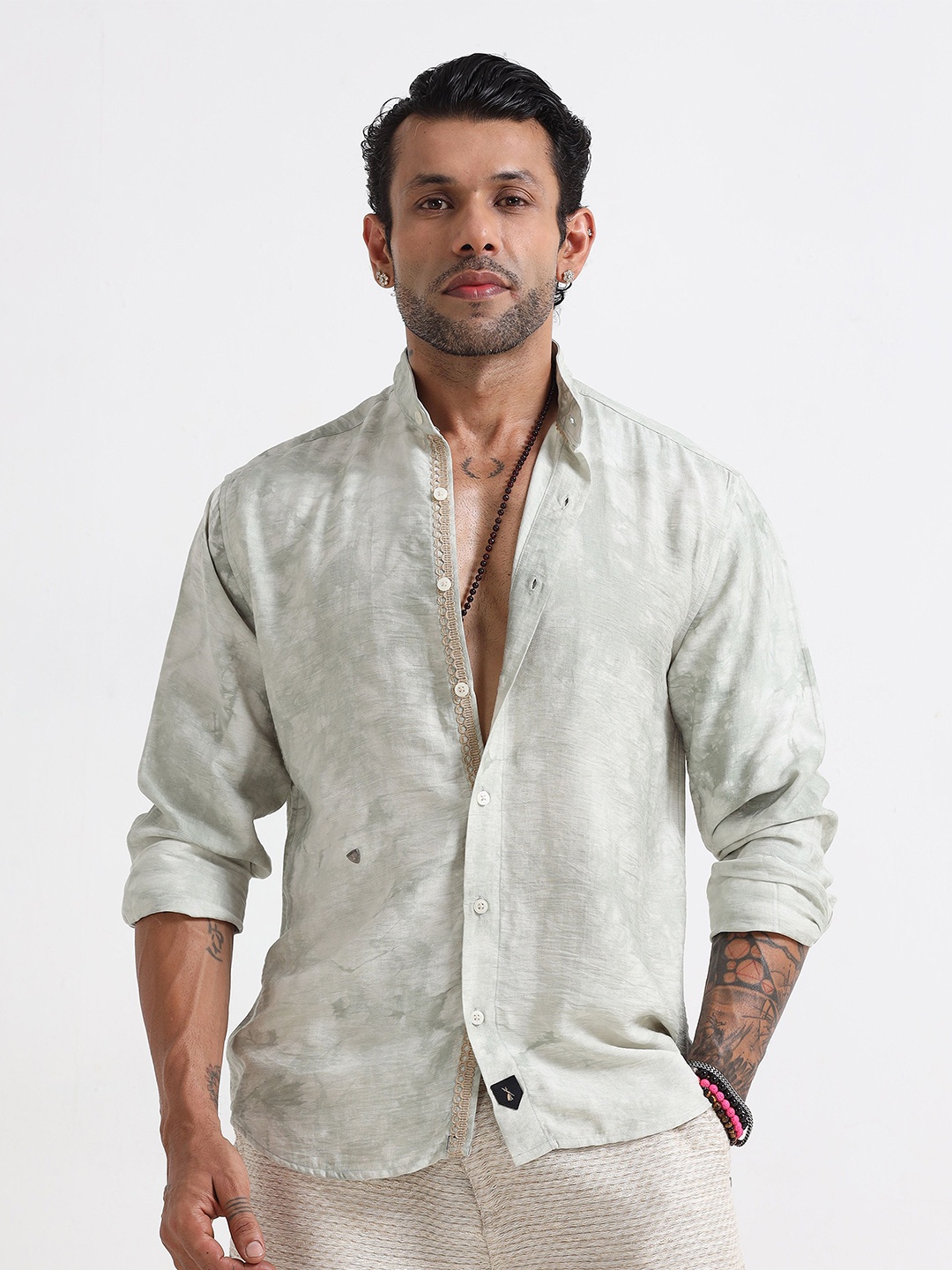 

Italian Colony Whispering Waves Mandarin Casual Shirt, Green