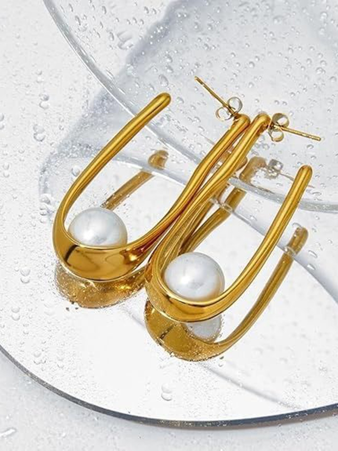 

DIVASTRI Oval Studs Earrings, Gold