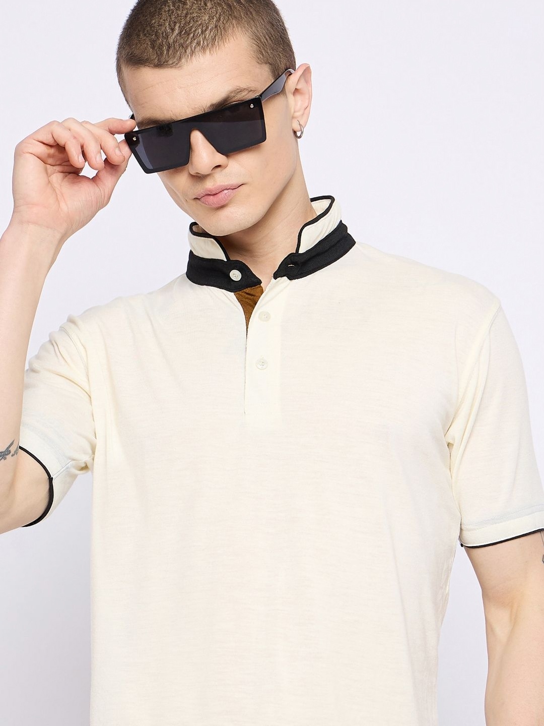 

GET GOLF Men Solid Mandarin Collar Cotton T-shirt, Beige