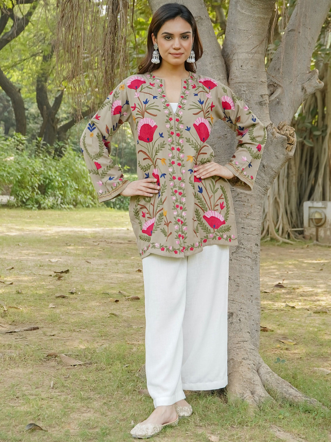 

HOUSE OF KARI Women Floral Woollen Lightweight Tailored Jacket with Patchwork, Beige