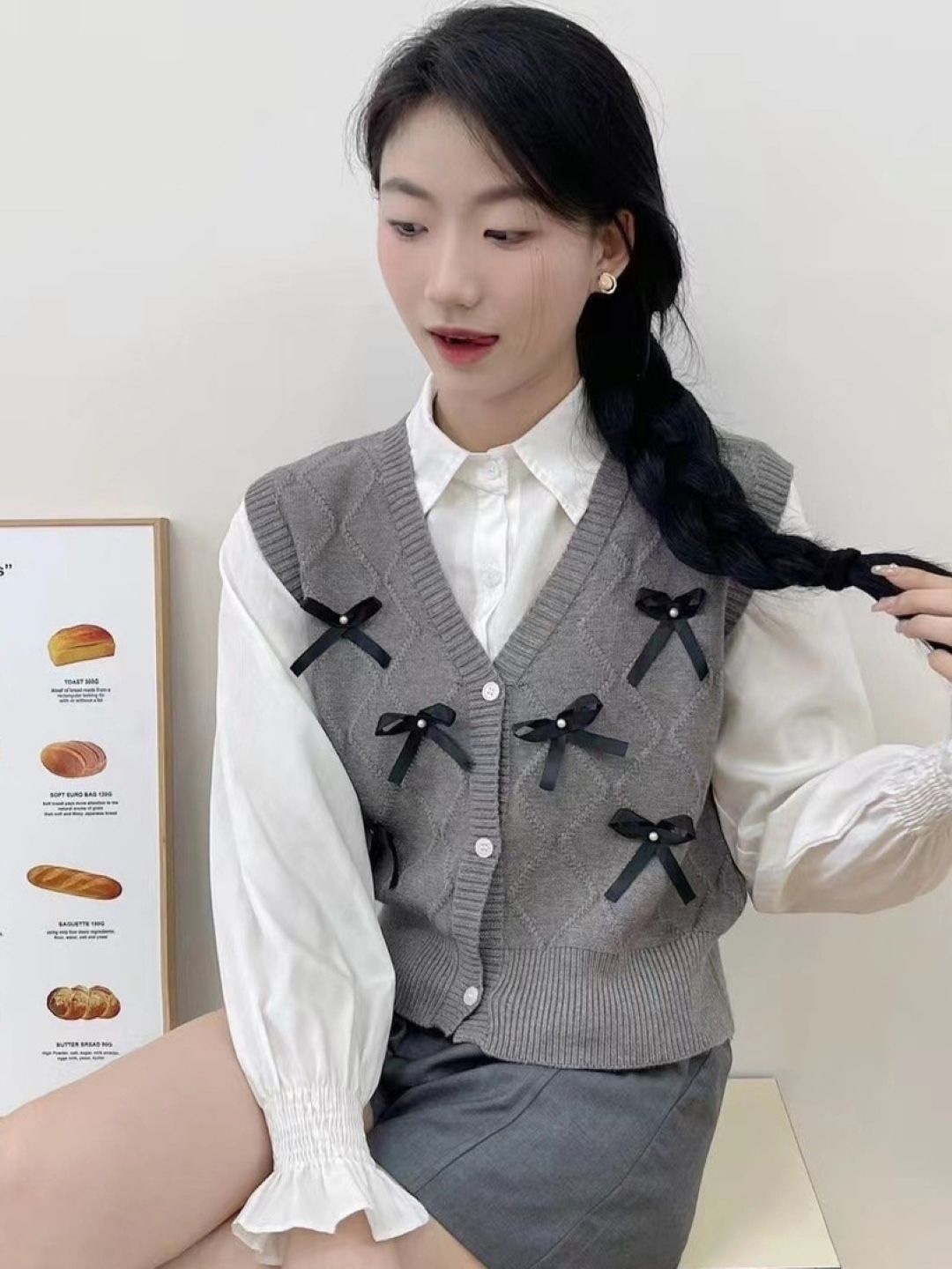 

KPOP Women V-Neck Front-Open Sweater Vest, Grey