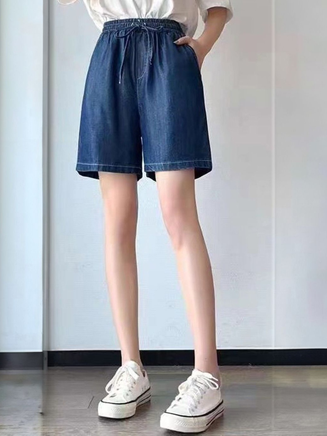 

KPOP Women Regular Fit Mid-Rise Denim Shorts, Navy blue