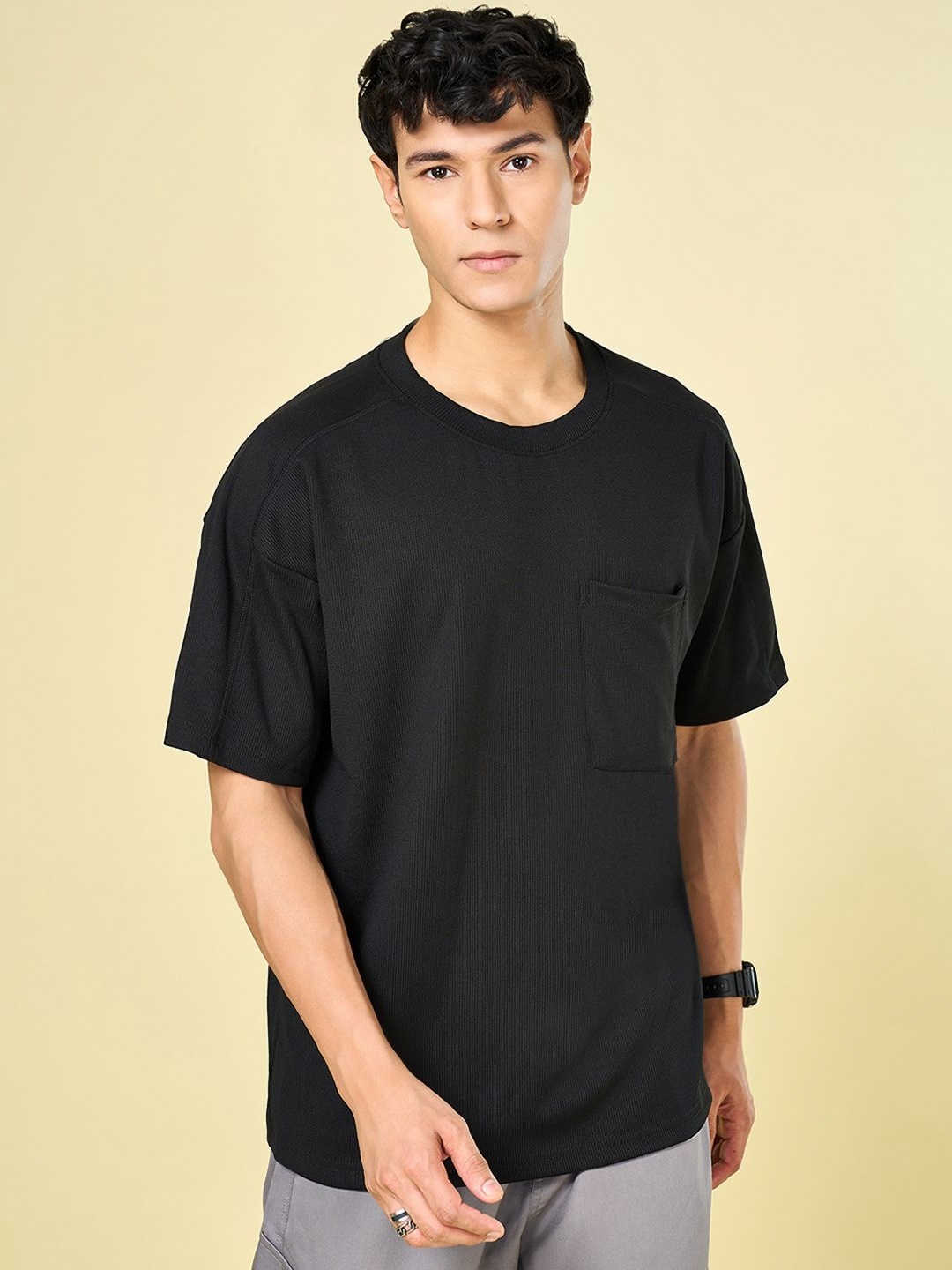 

Street 808 by Pantaloons Men Extended Sleeves Pockets T-shirt, Black